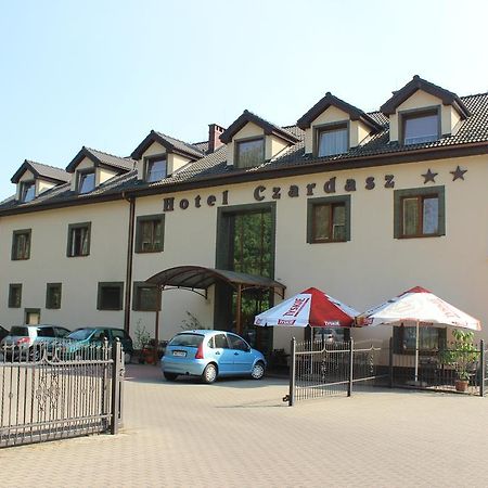 Hotel Czardasz Września Екстериор снимка