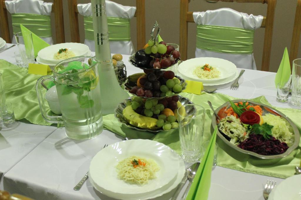 Hotel Czardasz Września Екстериор снимка