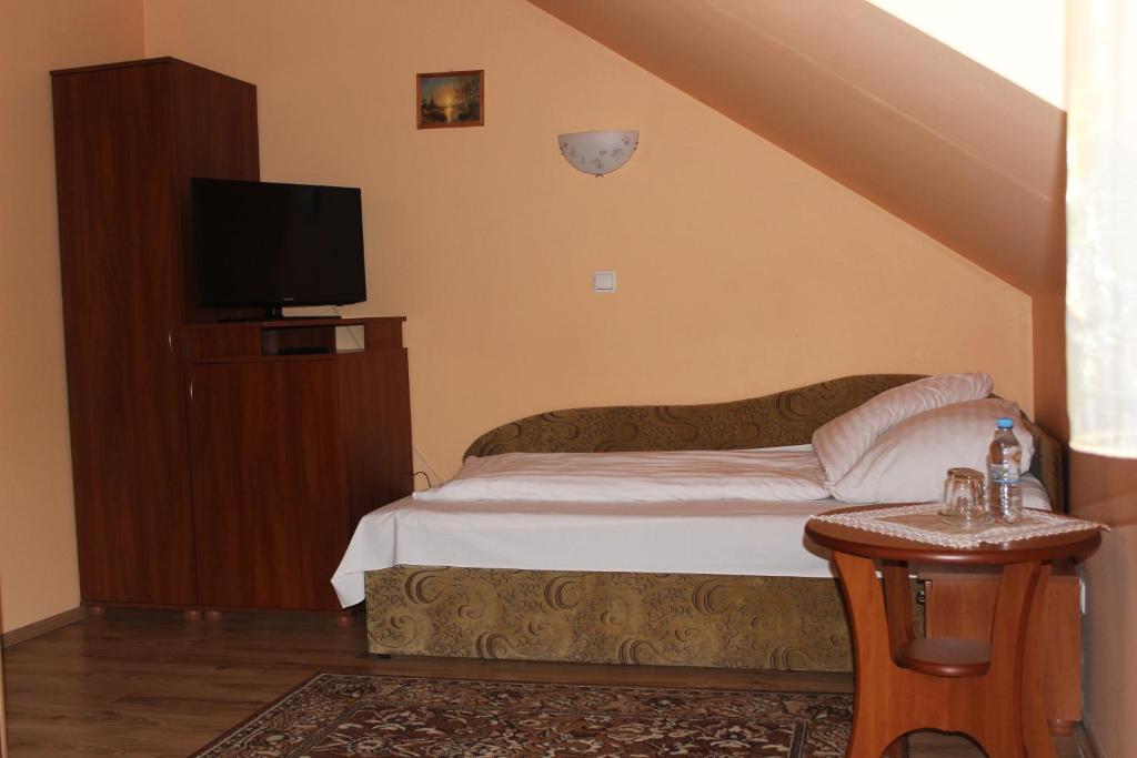 Hotel Czardasz Września Екстериор снимка